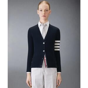 THOM BROWNE Women's Classic Cashmere 4-Bar V-Neck Cardigan Size 42/US6 In Navy